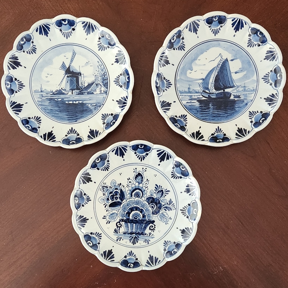 3 Vintage Delft Plates